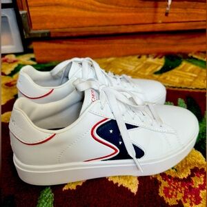 Ladies Shoes Sketchers size 5.5